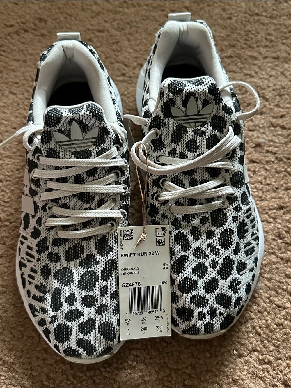 adidas Originals Swift Run 22 "Dalmatian" Sneakers Talc/Core Black/Cloud White